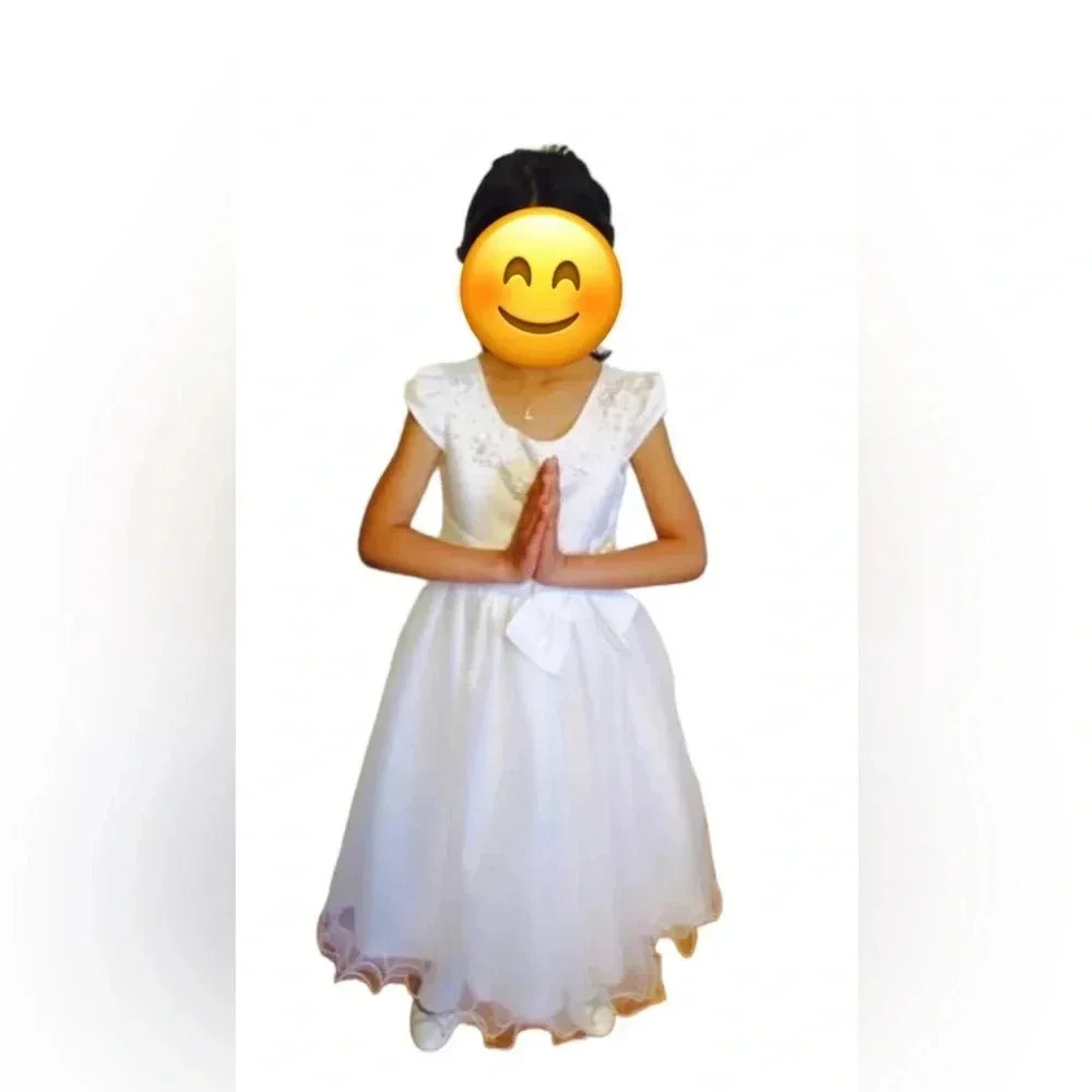 First Communion  Gown - Picture 2 of 9